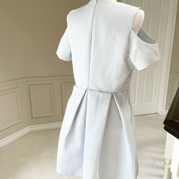 ✨HOST PICK✨Elle by RW&CO Short Sleeve Mini Cocktail Dress in Baby Blue in - Picture 4 of 6